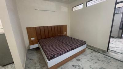 Bedroom Image of 630 Sq.ft 1 BHK Independent House for rent in DLF Phase 3 Gurgaon for Rs. 23000
