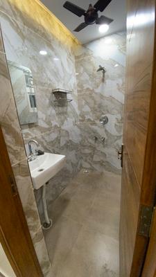 Image of 1400 Sq.ft 3 BHK Builder Floor for sale in DDA Flat Janakpuri, Janakpuri, New Delhi for Rs. 21000000