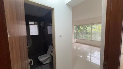 Image of 840 Sq.ft 2 BHK Apartment / Flat for rent in Malad West, Mumbai for Rs. 60000