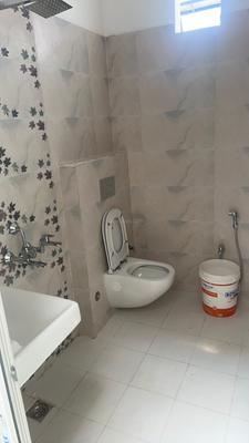 Bathroom Image of 670 Sq.ft 1 BHK Independent House for rent in Sultanpur Road Lucknow for Rs. 12000