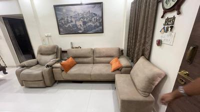 Living Room Image of 1800 Sq.ft 3 BHK Apartment / Flat for sale in Paldi Ahmedabad for Rs. 10500000