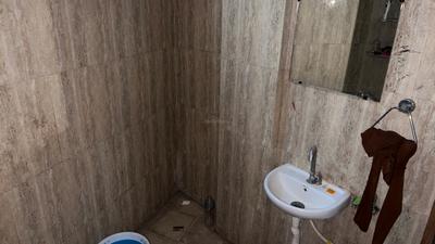 Bathroom Image of 1350 Sq.ft 1 RK Builder Floor for rent in Sector 20 Gurgaon for Rs. 18000