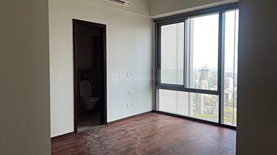 Bedroom Image of 780 Sq.ft 2 BHK Apartment / Flat for rent in Piramal Mahalaxmi South Tower, Worli Mumbai for Rs. 165000