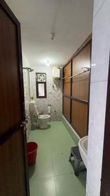 Bathroom Image of 500 Sq.ft 1.5 BHK Builder Floor for rent in Bir Kangra for Rs. 13000