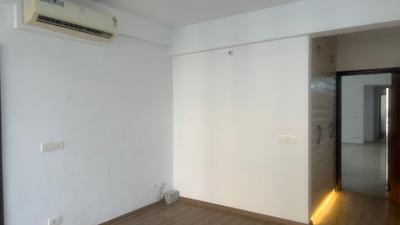 Bedroom Image of 1400 Sq.ft 3 BHK Apartment / Flat for sale in Godrej Oasis, Sector 88A Gurgaon for Rs. 21200000