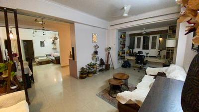 Living Room Image of 2385 Sq.ft 4 BHK Apartment / Flat for sale in Bulland Group Heights, Crossings Republik Ghaziabad for Rs. 17000000