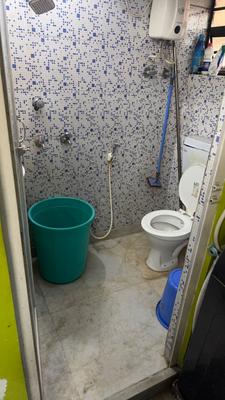 Bathroom Image of 450 Sq.ft 1 BHK Builder Floor for rent in Haltu Kolkata for Rs. 15000