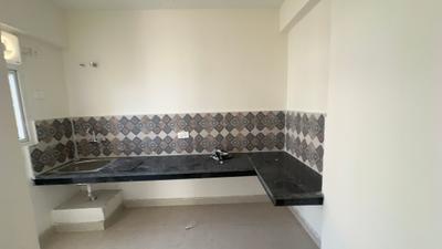 Kitchen Image of 750 Sq.ft 2 BHK Apartment / Flat for sale in Signature Global The Millennia 3, Sector 37D Gurgaon for Rs. 7000000