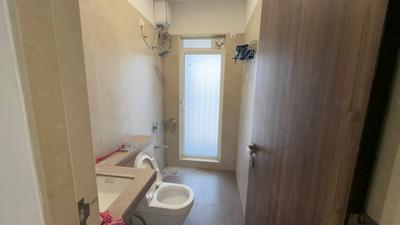 Image of 950 Sq.ft 2 BHK Apartment / Flat for rent in A And O F Residences, Malad East, Mumbai for Rs. 75000