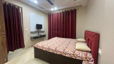 Bedroom Image of 756 Sq.ft 2 BHK Builder Floor for rent in Paschim Vihar New Delhi for Rs. 41000
