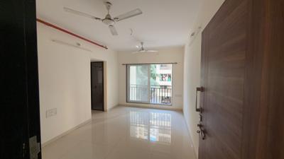 Living Room Image of 624 Sq.ft 1 BHK Apartment / Flat for sale in Cosmos Enclave, Kasarvadavali Thane for Rs. 7500000