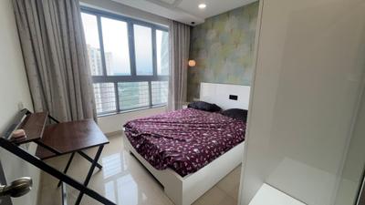 Bedroom Image of 730 Sq.ft 1.5 BHK Builder Floor for rent in Amanora Future Towers, Hadapsar Pune for Rs. 40000