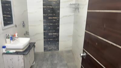 Image of 2000 Sq.ft 3 BHK Independent House for sale in Kirti Nagar, New Delhi for Rs. 20000000