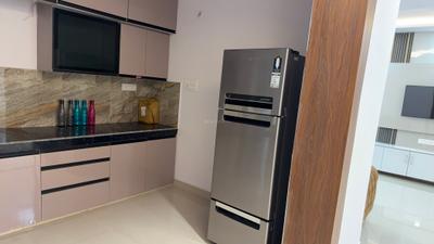 Kitchen Image of 1800 Sq.ft 3 BHK Apartment / Flat for rent in Blue Mountain, Kalli Pashchim Lucknow for Rs. 35000
