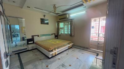 Bedroom Image of 3000 Sq.ft 4 BHK Independent House for rent in Tadwadi Surat for Rs. 40000