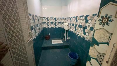 Bathroom Image of 700 Sq.ft 2 BHK Builder Floor for rent in Tajpur Varanasi for Rs. 14000
