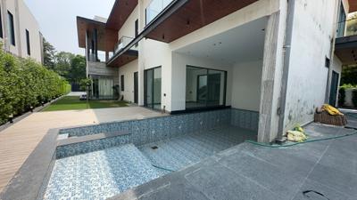 Image of 19000 Sq.ft 3 BHK Farm House for sale in Chhattarpur, New Delhi for Rs. 400000000