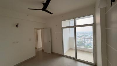 Bedroom Image of 1100 Sq.ft 2.5 BHK Apartment / Flat for sale in Mahagun Mahagunpuram, Mahagunpuram Ghaziabad for Rs. 7600000