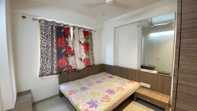 Bedroom Image of 1245 Sq.ft 2 BHK Apartment / Flat for rent in Shyamal Ahmedabad for Rs. 30000