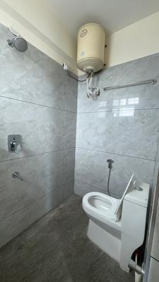 Bathroom Image of 450 Sq.ft 1 BHK Apartment / Flat for rent in Bommanahalli Bengaluru for Rs. 25000