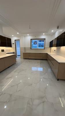 Kitchen Image of 4000 Sq.ft 4.5 BHK Builder Floor for sale in Sector 36 Faridabad for Rs. 38500000