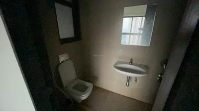 Bathroom Image of 480 Sq.ft 1 BHK Apartment / Flat for rent in Runwal Eirene, Thane West Thane for Rs. 28000
