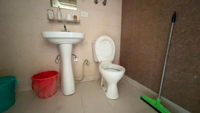 Bathroom Image of 409 Sq.ft 1 RK Apartment / Flat for rent in Habitech Panchtatva Phase 1, Noida Extension Greater Noida for Rs. 13998