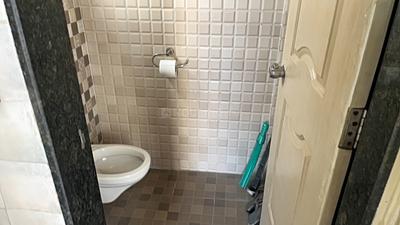 Bathroom Image of 650 Sq.ft 1 BHK Apartment / Flat for sale in Aqua Marina, Ravet Pune for Rs. 4800000