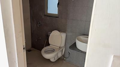 Image of 1500 Sq.ft 2.5 BHK Apartment / Flat for rent in Adani The Meadows, Shantigram, Ahmedabad for Rs. 26500