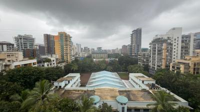 Image of 1050 Sq.ft 3 BHK Apartment / Flat for sale in Bandra West, Mumbai for Rs. 68000000