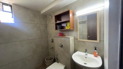 Bathroom Image of 555 Sq.ft 1 BHK Apartment / Flat for sale in Eroor Kochi for Rs. 6500000