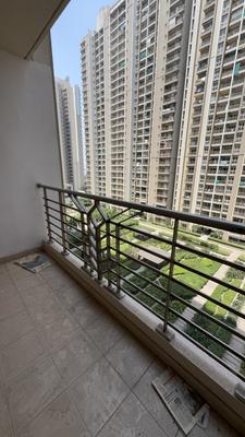 Image of 2070 Sq.ft 3 BHK Apartment / Flat for rent in ABA Cleo County, Sector 121, Noida for Rs. 75000