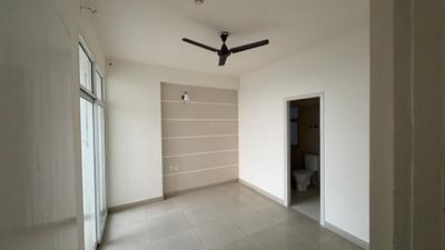 Bedroom Image of 1100 Sq.ft 2.5 BHK Apartment / Flat for sale in Mahagun Mahagunpuram, Mahagunpuram Ghaziabad for Rs. 7600000