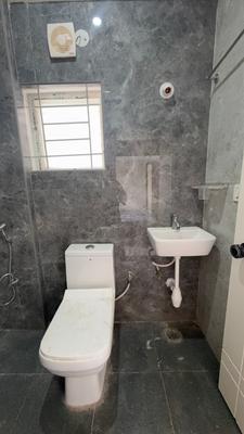 Image of 950 Sq.ft 2 BHK Apartment / Flat for rent in Singasandra, Bengaluru for Rs. 35000