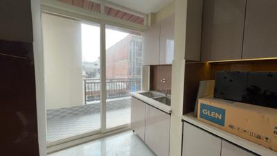 Kitchen Image of 2250 Sq.ft 3 BHK Builder Floor for sale in RR Homes Luxury Floors, Sector 49 Faridabad for Rs. 25000000