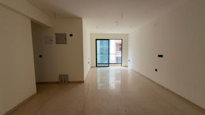 Living Room Image of 1400 Sq.ft 3 BHK Apartment / Flat for sale in Santacruz West Mumbai for Rs. 80000000