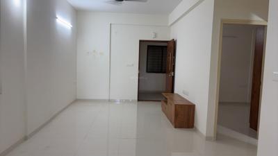 Living Room Image of 900 Sq.ft 2 BHK Apartment / Flat for rent in DS Synergy, Agrahara Layout Bengaluru for Rs. 28000