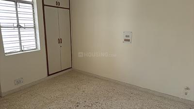 Bedroom Image of 1800 Sq.ft 3 BHK Apartment / Flat for rent in Balaji CGHS, Sector 3 Dwarka New Delhi for Rs. 40000
