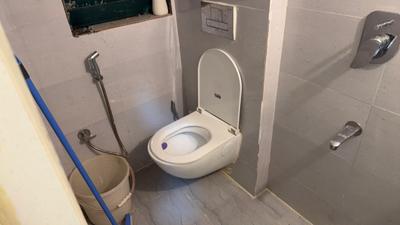 Bathroom Image of 275 Sq.ft 1 RK Apartment / Flat for rent in Powai Mumbai for Rs. 33000