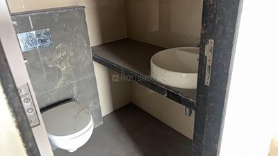 Bathroom Image of 550 Sq.ft 1 BHK Apartment / Flat for sale in Ajmera Boulevard, Malad West Mumbai for Rs. 14200000