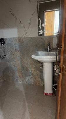 Image of 1850 Sq.ft 2 BHK Apartment / Flat for rent in Indira Nagar, Lucknow for Rs. 24000