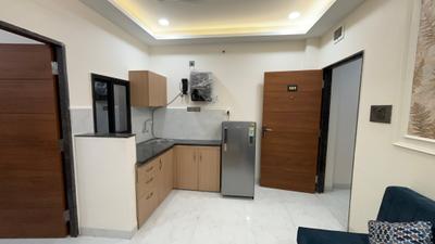 Kitchen Image of 850 Sq.ft 1 BHK Builder Floor for rent in Mahalakshmi Nagar Indore for Rs. 18000