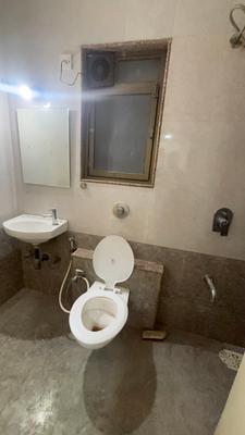 Image of 950 Sq.ft 3 BHK Apartment / Flat for rent in Raja Saptaratna Towers, Malad West, Mumbai for Rs. 85000