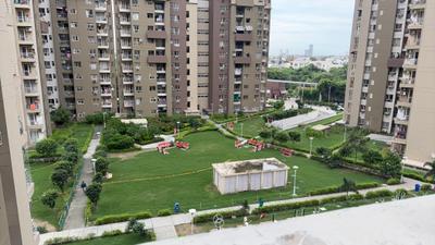 Balcony Image of 1780 Sq.ft 3.5 BHK Apartment / Flat for rent in The 3C Lotus Boulevard, Sector 100 Noida for Rs. 46000