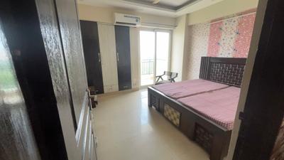 Bedroom Image of 1450 Sq.ft 3 BHK Apartment / Flat for rent in Sethi Max Royal, Sector 76 Noida for Rs. 46000