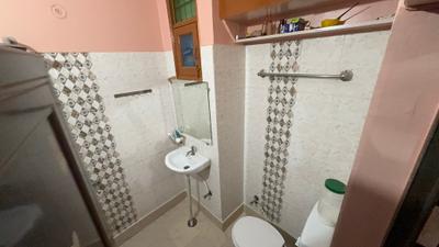 Bathroom Image of 405 Sq.ft 1 BHK Apartment / Flat for sale in Sanjay Nagar Ghaziabad for Rs. 2200000