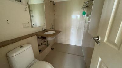 Image of 1850 Sq.ft 3 BHK Builder Floor for rent in Emaar Emerald Hill, Sector 65, Gurgaon for Rs. 50000