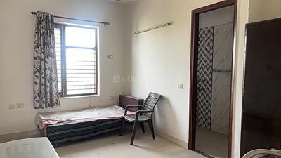Bedroom Image of 3000 Sq.ft 2 BHK Builder Floor for rent in Sector 17 Faridabad for Rs. 25000