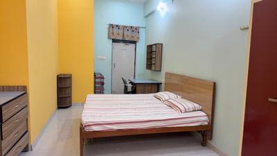 Bedroom Image of 300 Sq.ft 1 RK Apartment / Flat for rent in Indira Nagar Lucknow for Rs. 14000