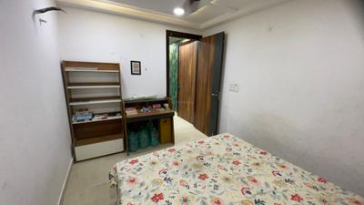 Bedroom Image of 900 Sq.ft 2 BHK Builder Floor for rent in Razapur Khurd New Delhi for Rs. 22000